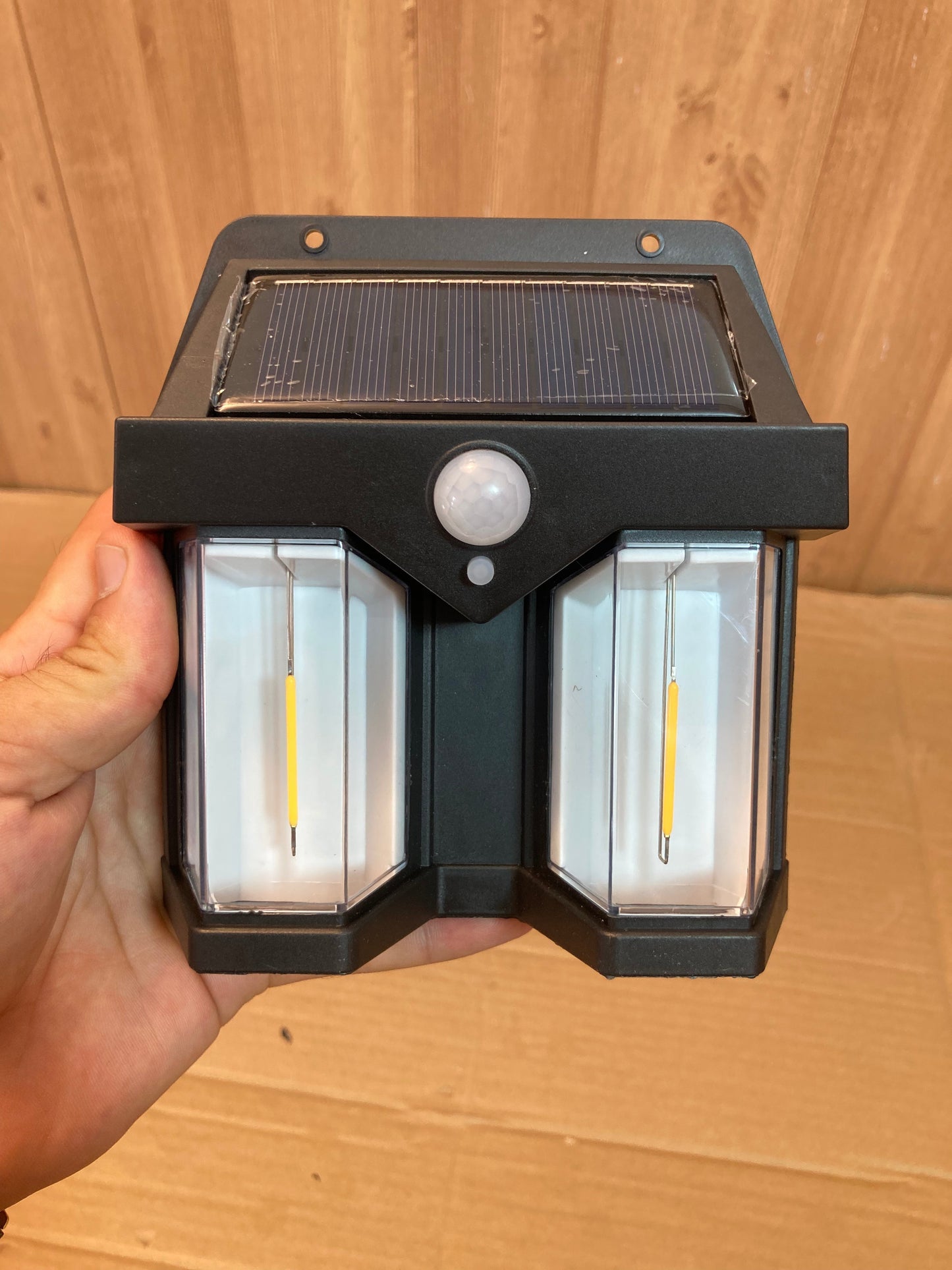 Solar Sensor Wall Lamp – Motion Activated Outdoor LED Light | Waterproof & Energy Saving